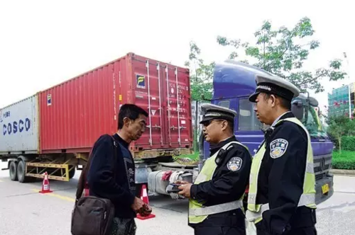交通部意在整治道路货运安全的新规给集装箱卡车运输行业带来不小的
